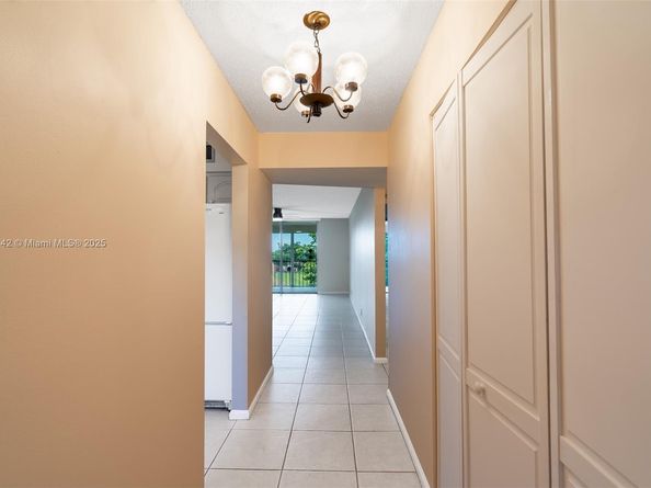 260 NW 76th Ave 404, Margate FL 33063