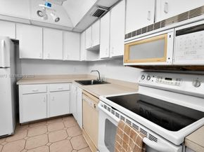 8280 SW 24th St 7104, North Lauderdale FL 33068