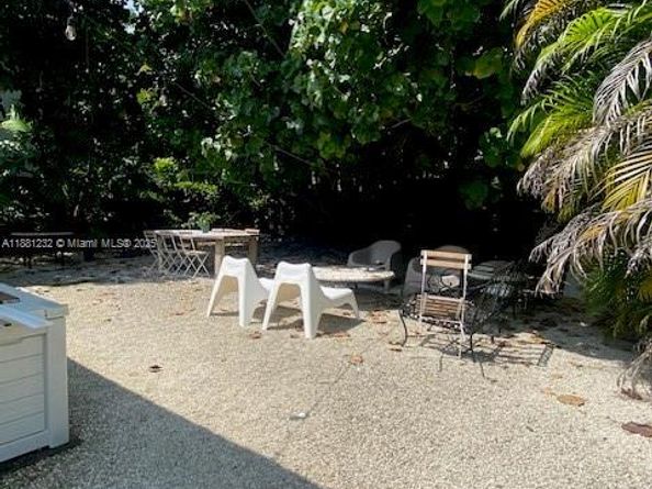 2952 Virginia St, Miami FL 33133