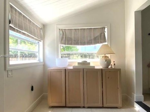 2952 Virginia St, Miami FL 33133