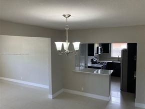 3271 Auburn Blvd, Fort Lauderdale FL 33312