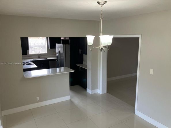 3271 Auburn Blvd, Fort Lauderdale FL 33312