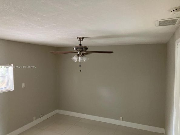 3271 Auburn Blvd, Fort Lauderdale FL 33312