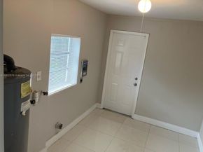 3271 Auburn Blvd, Fort Lauderdale FL 33312