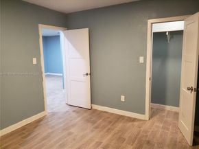 829 NW 113th St, Miami FL 33168