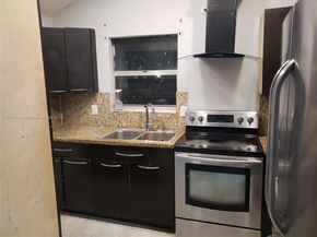 829 NW 113th St, Miami FL 33168