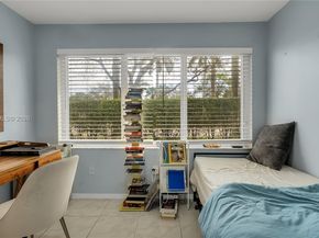 17080 NW 10th St, Pembroke Pines FL 33028