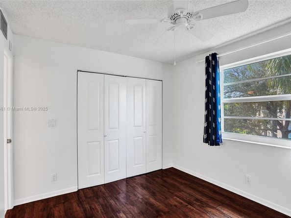 2220 N Cypress Bend Dr 310, Pompano Beach FL 33069