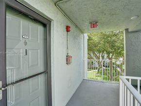 2220 N Cypress Bend Dr 310, Pompano Beach FL 33069