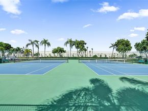 2220 N Cypress Bend Dr 310, Pompano Beach FL 33069