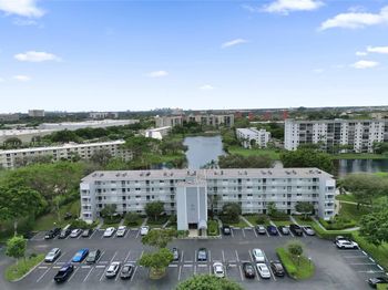 2220 N Cypress Bend Dr