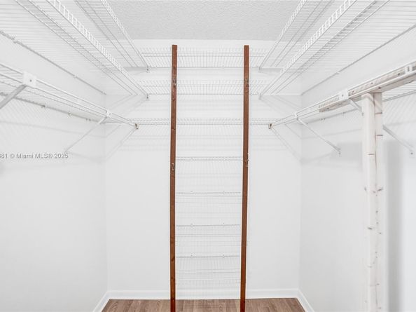 2220 N Cypress Bend Dr 310, Pompano Beach FL 33069