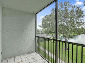 2220 N Cypress Bend Dr 310, Pompano Beach FL 33069