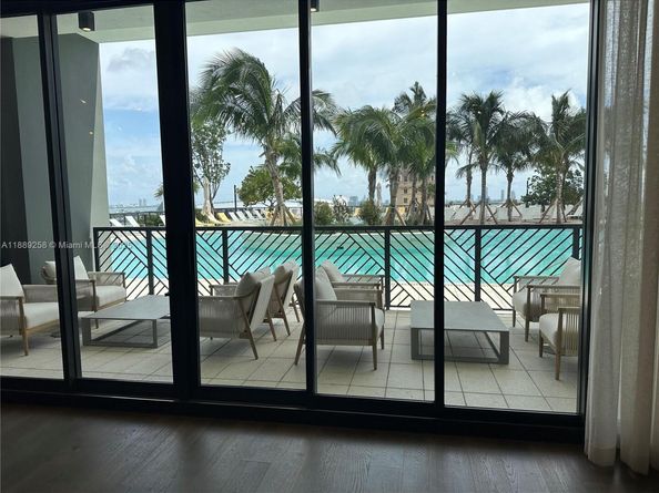 159 NE 6th St PH5013, Miami FL 33132