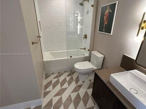 159 NE 6th St PH5013, Miami FL 33132