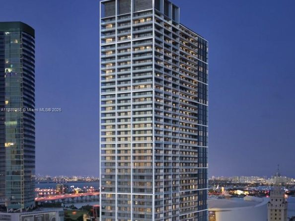159 NE 6th St PH5013, Miami FL 33132
