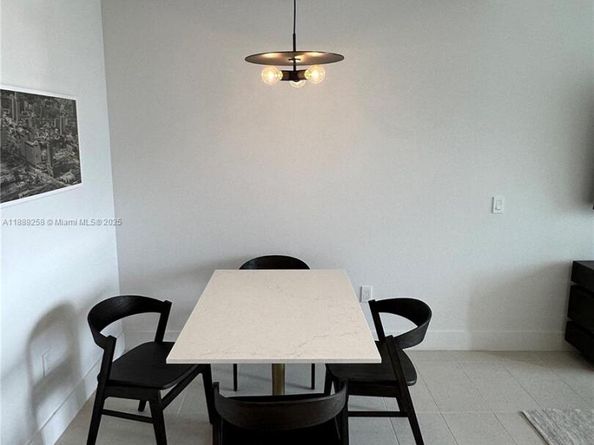 159 NE 6th St PH5013, Miami FL 33132