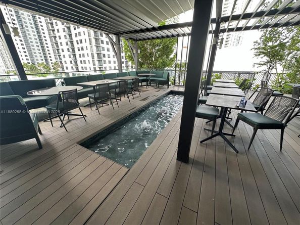 159 NE 6th St PH5013, Miami FL 33132