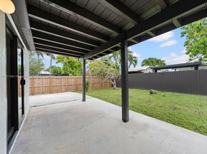 21003 SW 124th Ave Rd, Miami FL 33177