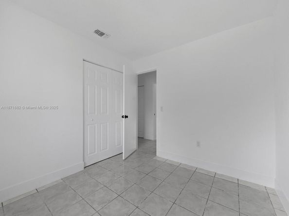 21003 SW 124th Ave Rd, Miami FL 33177