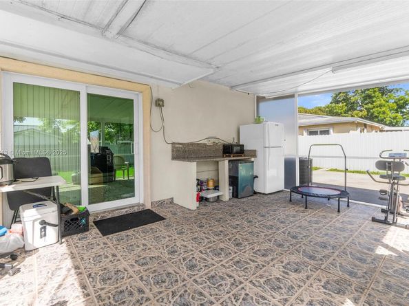 15265 SW 100th Ct, Miami FL 33157