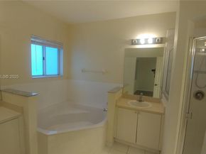 2452 SE 19th Ct, Homestead FL 33035