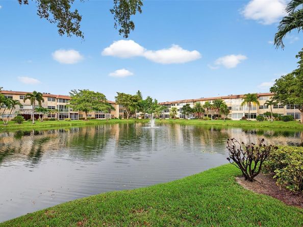 5001 NW 34th St 304, Lauderdale Lakes FL 33319
