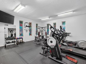 5001 NW 34th St 304, Lauderdale Lakes FL 33319