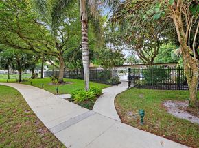5001 NW 34th St 304, Lauderdale Lakes FL 33319