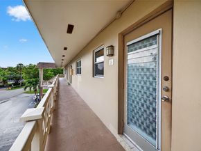 5001 NW 34th St 304, Lauderdale Lakes FL 33319