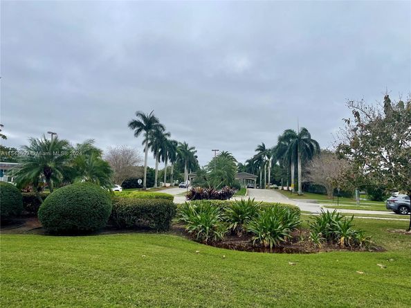 2709 Nassau Bnd G2, Coconut Creek FL 33066