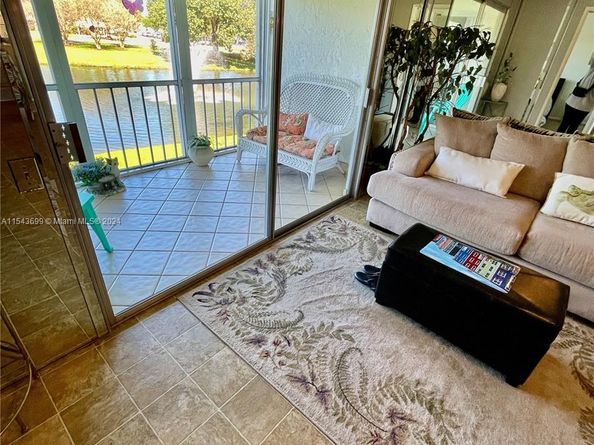 2709 Nassau Bnd G2, Coconut Creek FL 33066