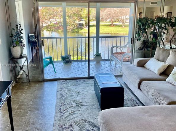 2709 Nassau Bnd G2, Coconut Creek FL 33066