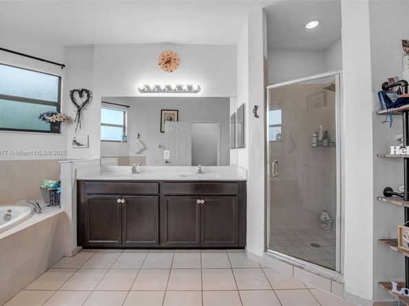 643 SE 37th Ter, Homestead FL 33033