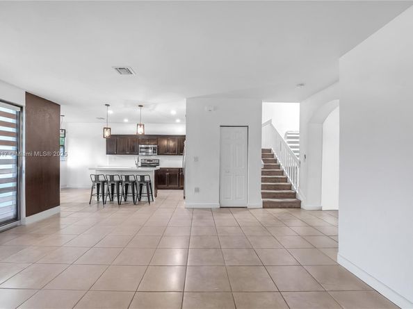 643 SE 37th Ter, Homestead FL 33033