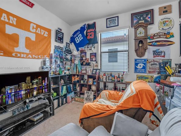 643 SE 37th Ter, Homestead FL 33033