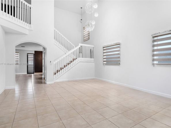 643 SE 37th Ter, Homestead FL 33033