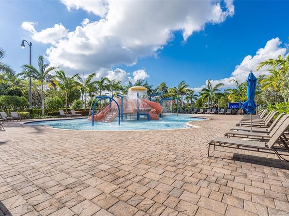 643 SE 37th Ter, Homestead FL 33033