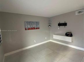 5255 W 26th Ct 803, Hialeah FL 33016