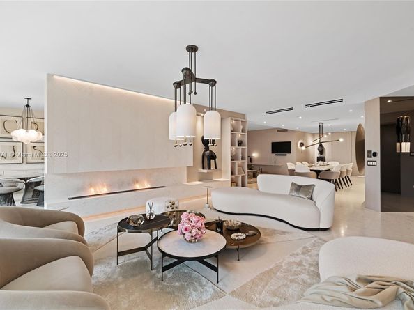 19955 NE 38th Ct 704, Aventura FL 33180