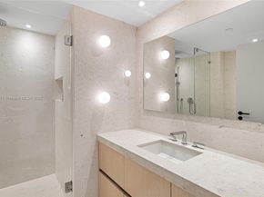 19955 NE 38th Ct 704, Aventura FL 33180