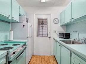 17001 NE 13th Ave 308, Miami FL 33162