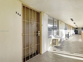 17001 NE 13th Ave 308, Miami FL 33162