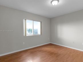 990 NE 33rd Ter 102, Homestead FL 33033