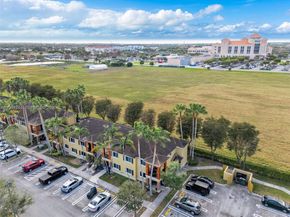 990 NE 33rd Ter 102, Homestead FL 33033