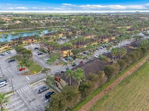 990 NE 33rd Ter 102, Homestead FL 33033