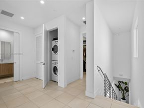 1034 NE 18th Ave 205, Fort Lauderdale FL 33304