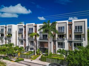 1034 NE 18th Ave 205, Fort Lauderdale FL 33304