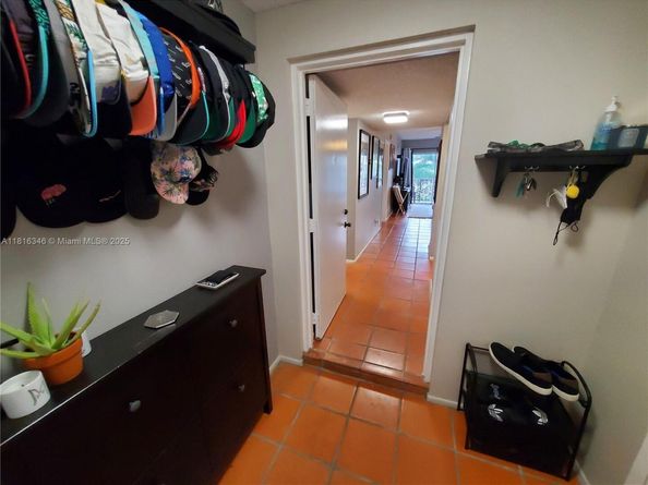 7900 Camino Cir 405, Miami FL 33143