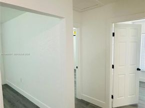 1100 NW 75th St, Miami FL 33150